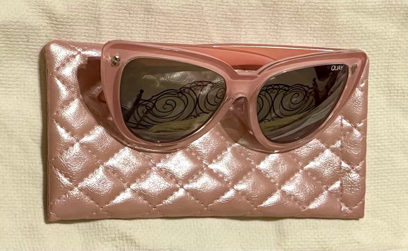 Quay Australia Blush Pink Sunglasses &  Case Quay Australia Blush Pink Sunglasses & Case - Etsy Israel main image 4