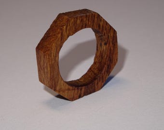 Pierścień ośmiokątny