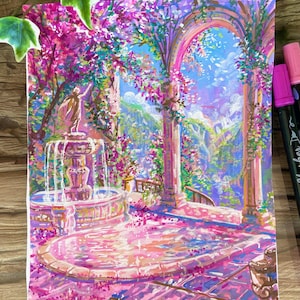 Pu&ograve; includere: Un dipinto vibrante raffigura una scena di giardino classico con una fontana, archi e un rigoglioso fogliame rosa e viola. L'opera d'arte mostra un paesaggio sereno con una statua e una vista sulle montagne.