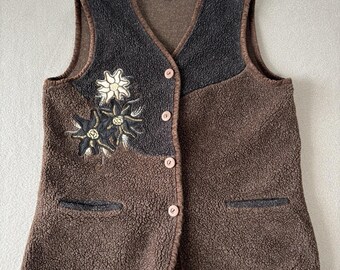Gilet vintage in pile Sherpa da donna, taglia 14, marrone, con ricamo di stella alpina, stile folk alpino anni '90.