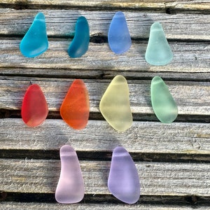 4 Pieces Cultured Sea Glass Pendants Free Form Nuggets 15-28mm - Colour Options