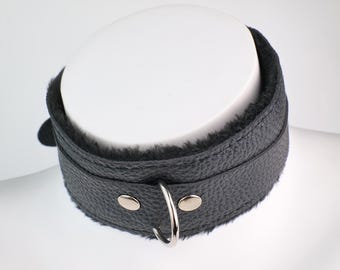 Soft Plush Lined Leather Choker with O-Ring, Wide Adjustable Choker in Black/Red, Punk Gothic Necklace