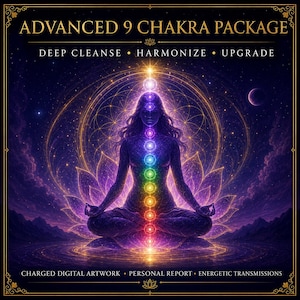 Könnte beinhalten: Ein digitales Kunstwerk mit dem Titel ADVANCED 9 CHAKRA PACKAGE, das eine Person in meditativer Haltung zeigt. Neun leuchtende, farbige Chakrapunkte sind vertikal entlang der Körpermitte vor einem dunkelvioletten, sternenklaren Hintergrund angeordnet.