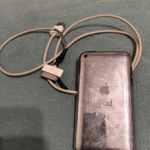 ipod touch 3rd generation with cable