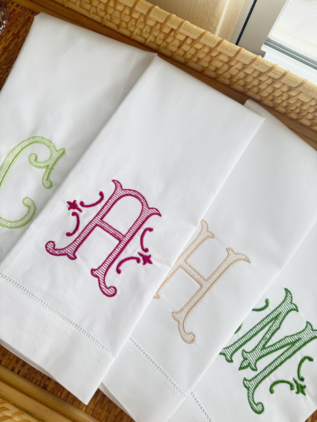 Embroidered tea towel - Romanesque