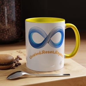 Kaffeebecher aus Keramik - Infinity Design. Abwickel.Reset.Wiederholen