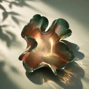 Bloemenkom van hars | Iriserende opbergschaal, functionele kunst, handgemaakte decoratie