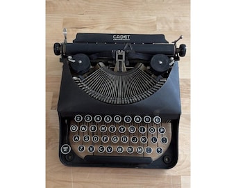 1930s Remington Rem Rand Cadet Portable Typewriter