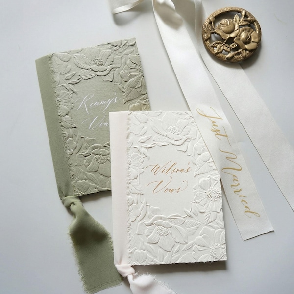 Personalized Wedding Vow Book, 3D Embossed Floral Handmade Paper, Pre-Tied Ribbon, Elegant Bride Groom Vows, Wedding Keepsake Gift