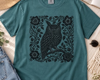 T-shirt met uilprint van linoleum, Comfort Colors Dark Academia T-shirt voor gothic vrouwen, T-shirt met vogelprint in volkskunststijl, plus size T-shirt met forestcore graphic, cadeau voor gothic liefhebbers