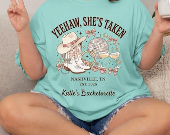 Camiseta de despedida de soltera estilo western personalizada de talla grande, camisetas personalizadas a juego para despedidas de soltera en Nashville, camiseta de novia vaquera para ella, regalos para el grupo de damas de honor