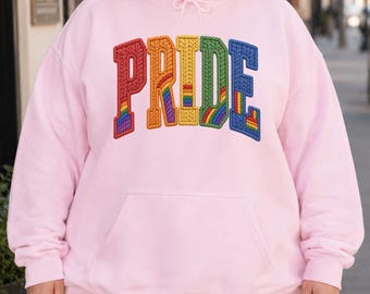 Hoodie van imitatiegaren met regenboogprint, regenboogtrui voor een homoseksuele vriend(in), LGBTQ+-top in grote maten, cadeau voor een lesbische vriendin, coming-outcadeau voor haar.