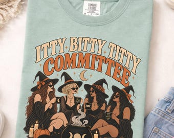 T-shirt voor Halloween met de opdruk "Itty Bitty Titty Committee", grappig heksenclubshirt, humoristisch cadeau voor vriendinnen, heksenachtig shirt voor gothic-liefhebbers.