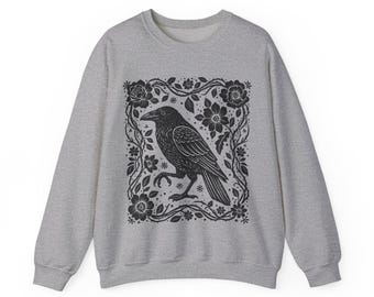 Plus Size Linocut Crow Print Sweatshirt, Gothic Raven Shirt, Dark Academia Sweatshirt for Plus Size Women, Gothic Gift for Goth Lover