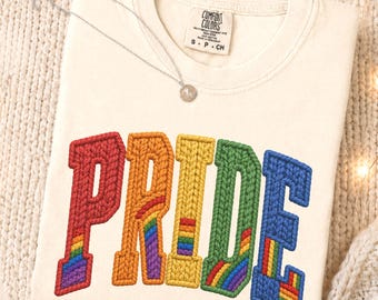 T-shirt van imitatiegaren met Pride-opdruk, T-shirt van Comfort Colors met Pride-thema, Pride-shirt in grote maten voor haar, cadeau voor iemand die uit de kast komt, cadeau voor een homoactivist, cadeau voor een LGBTQIA+-persoon