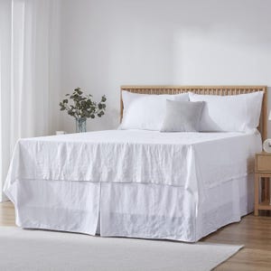 Custom Flax Linen Bed Valance, Tailored Split-Corner Dust Ruffle, Stonewashed Bed Base Cover, Modern Farmhouse Bedding Décor