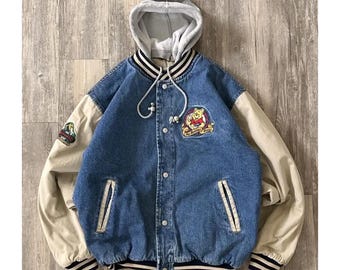 Handgemachte inspirierte 90er Jahre Xtentacion Winnie the Pooh Varsity Jeansjacke mit Kapuze für Unisex