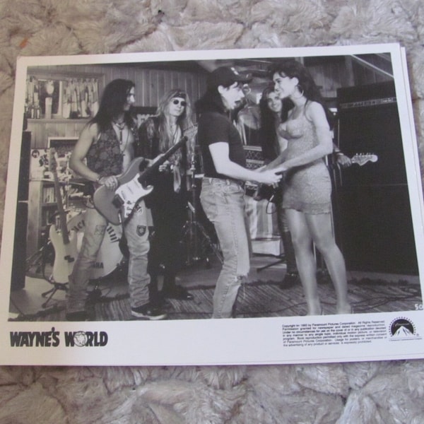 Wayne's World Movie Promotional Glossy Photograph Black White 1993 Paramount Motion Pictures