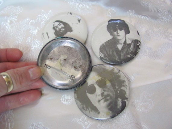 John Lennon - Lot of 4 Pin Back Buttons Lapel Pin… - image 2