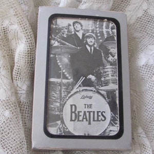 Vintage The Beatles speelkaarten deck box compleet verzegeld nieuw in doos drumset foto verzamelobject zeldzame muziek verzamelobjecten