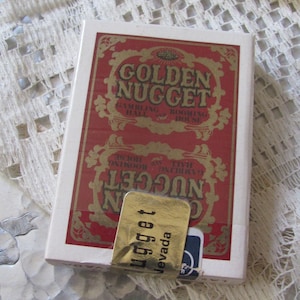 Vintage Souvenir Golden Nugget Hotel Casino Las Vegas NV Poker Naipes Deck Box Completo Sellado Mid Century Red Gold raro