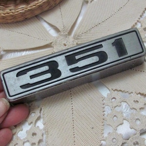 1970 Ford Mercury Fender Badge Motor Size 351 Chrome // Original Vintage Classic Auto Cars Restoration Parts Accessories