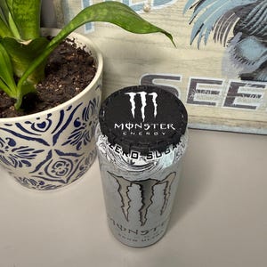 Tapa para lata de bebida energética / Tapa reutilizable para lata de refresco / Tapa para bebidas impresa en 3D / Tapa antiinsectos para latas / Tapa antiderrame / Regalo divertido y práctico imagen 3