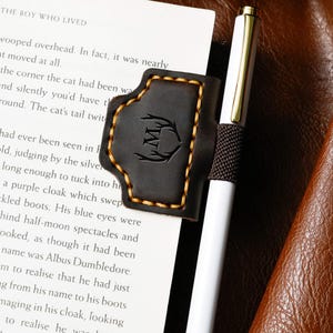 Leather Magnetic Bookmark, Handmade Bookmark, Magnetic Pen Holder