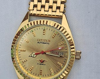 Vintage Citizen Automatic Watch: Gold Sunburst Dial, Day-Date