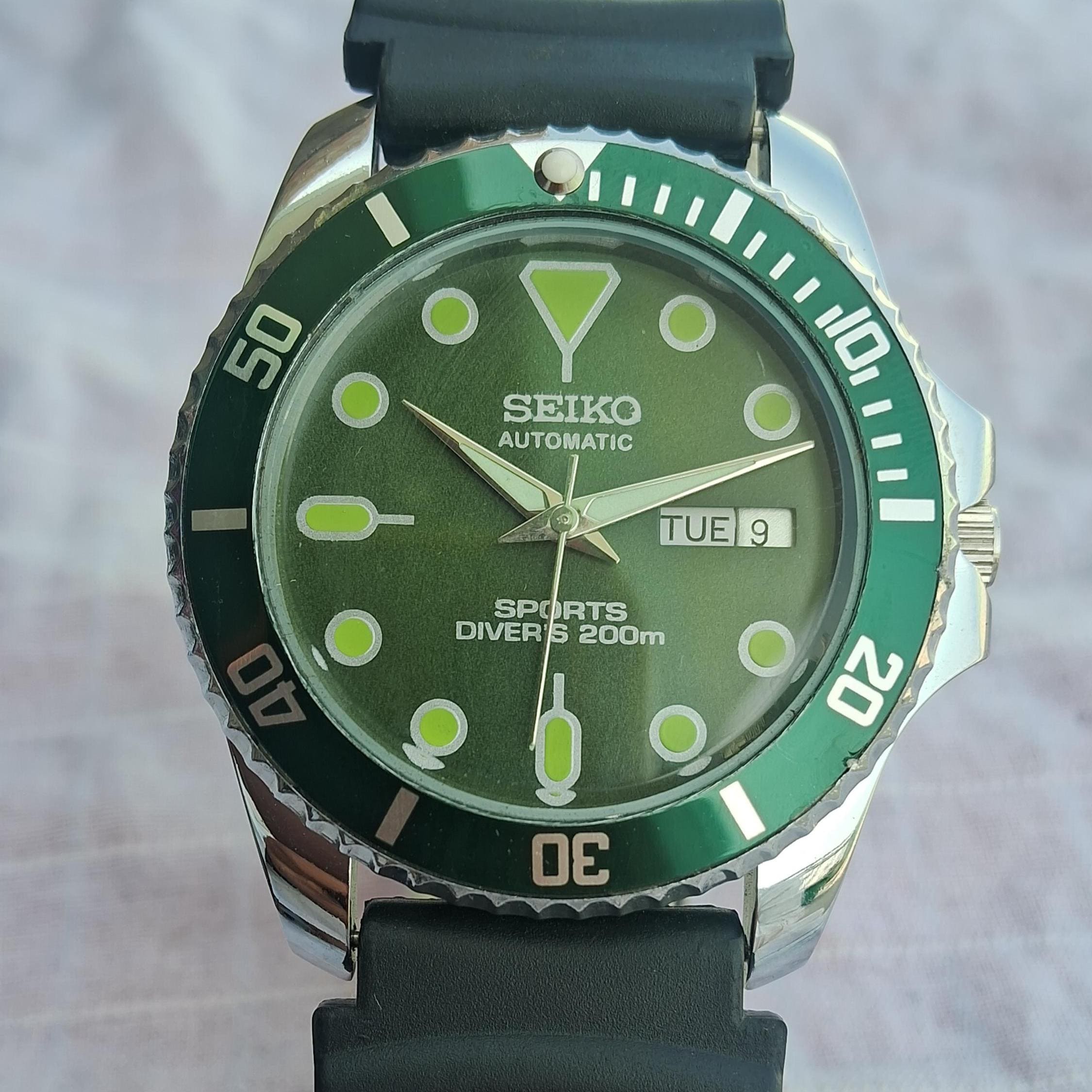 SEIKO SCUBA 200　 腕時計 グリーン/イエロー Vintage Swatch Scuba 200 Watch: Neon Green & Purple, 90s Retro