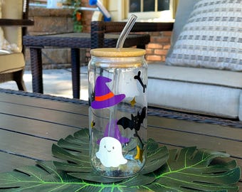 Glass Can Tumbler 18.6oz – Reusable Cup with Bamboo Lid and Straw | Halloween Ghosts & Bats Design | Perfect for Iced Coffee, Tea, Smoothies