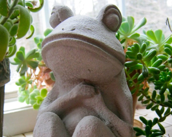 Frog Statue, Concrete Frog Figure, Cement Garden Decor, Valentine Frog