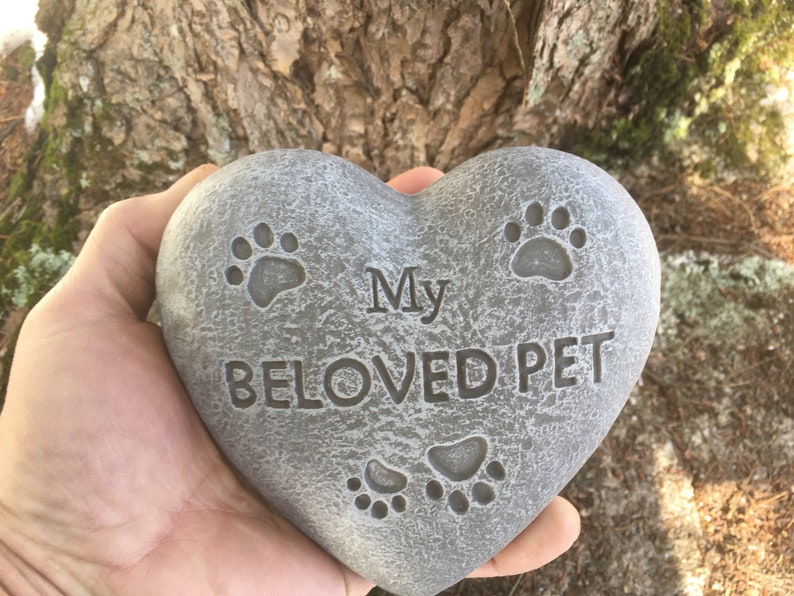 Pet Memorial Heart Stone Concrete Pet Headstone Garden Etsy