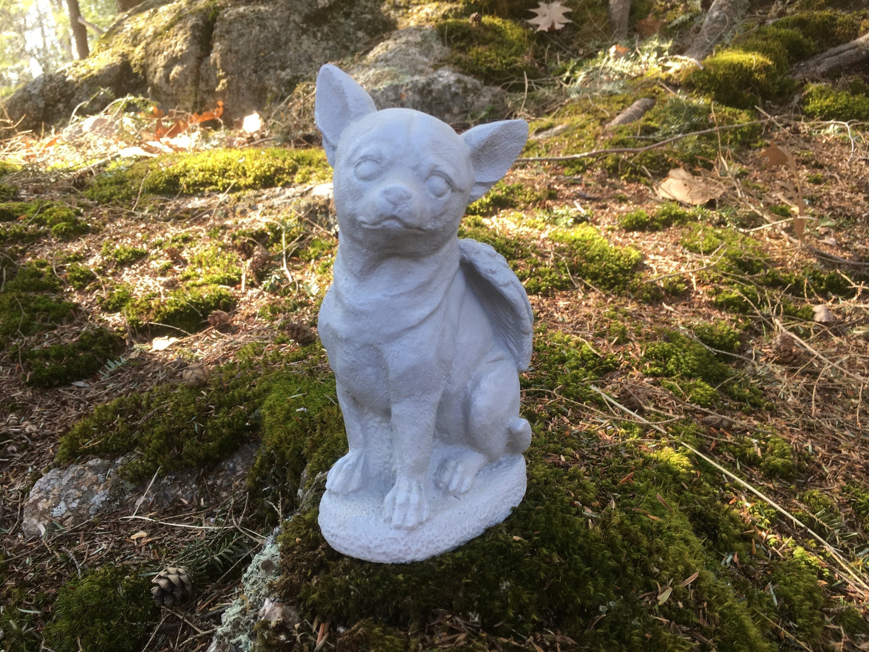 Garden Memorial Rock Pet Dog Chihuahua In Angel Wing Stone Cemetery Grave Statue Garden Memorial Rock Pet Dog Chihuahua In Angel Wing Stone Cemetery Grave Statue