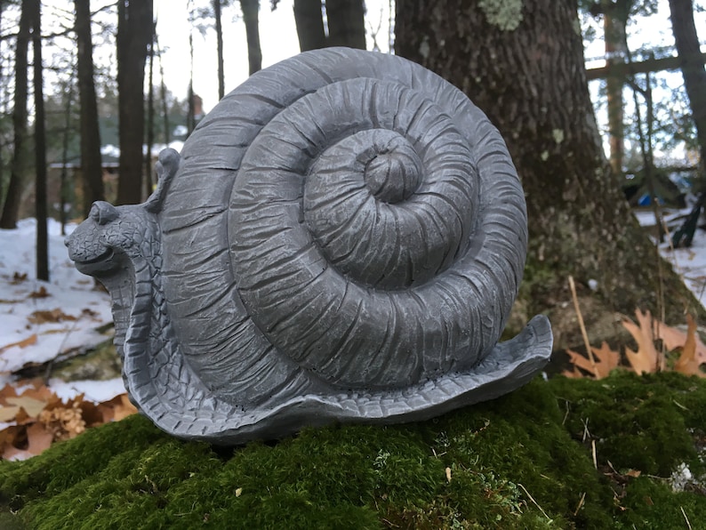 garden snail statue
