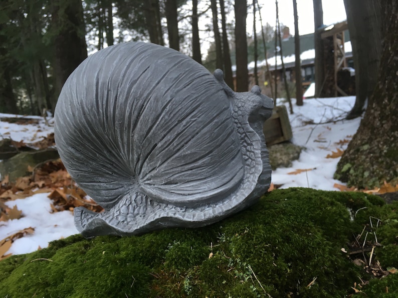 garden snail statue
