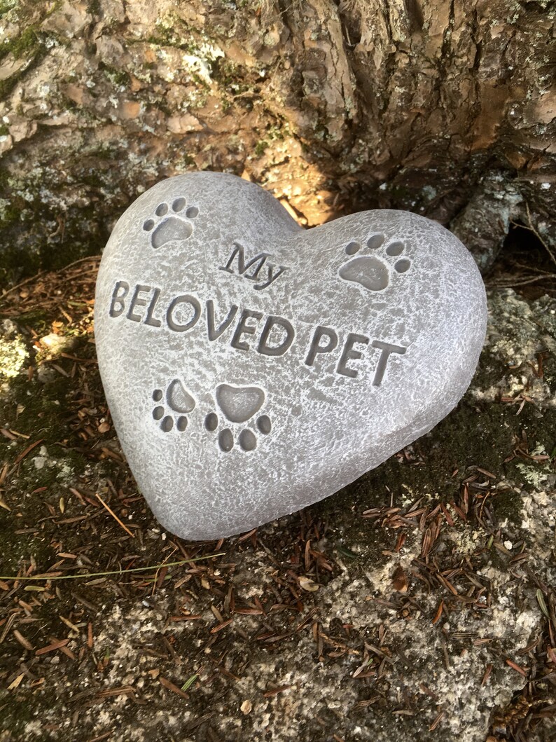 Pet Memorial Heart Stone Concrete Pet Headstone Garden Etsy