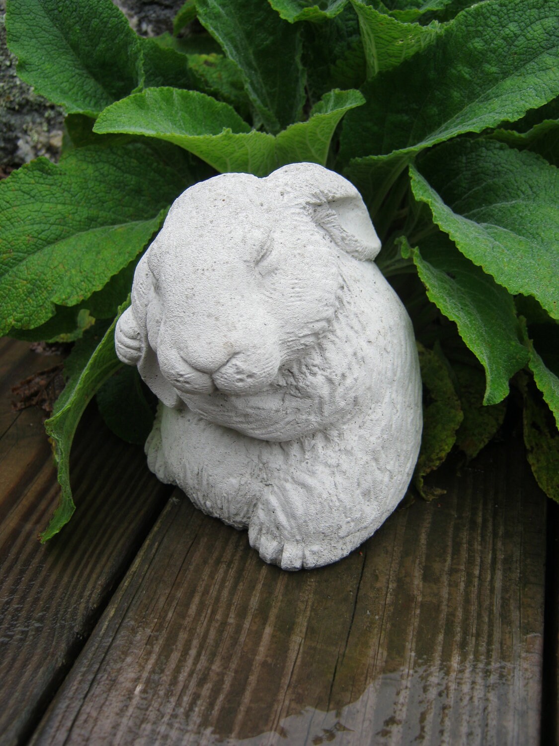 rabbit concrete statue