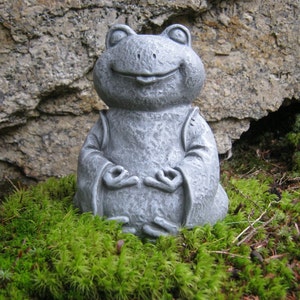 Frog Statue, Zen Frog Buddha, Meditating Yogi Frog, Concrete Garden Figure, Yard Art, Garden Decor, Concrete Statues, Frogs and Toads