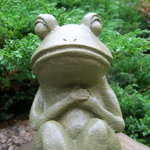 Green Frog Statue, I Love You With All My Heart, Concrete Garden Frogs, Outdoor Art Decor, Cement Statues, Garden Decor,