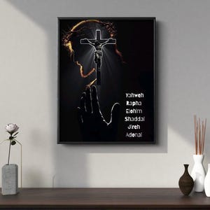 Puede incluir: Un letrero de madera rústica con el texto "Welcome to our home" en letras blancas. El letrero presenta un acabado envejecido y un diseño sencillo y acogedor.