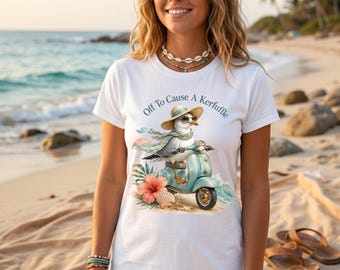 Gaviota dispuesta a causar revuelo, diseño divertido de ave costera con scooter y estilo de vacaciones en la playa.