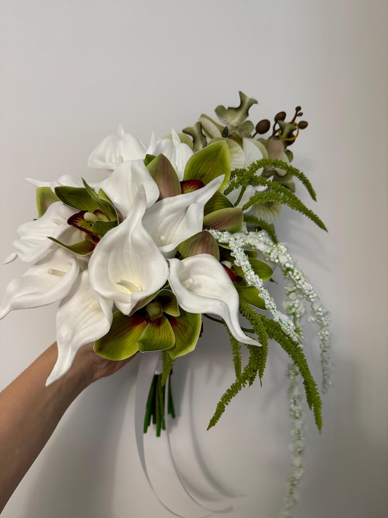 Calla Rudolph 40cm Modern Artificial Calla Lily & Orchid Bridal Bouquet, White Wedding ...