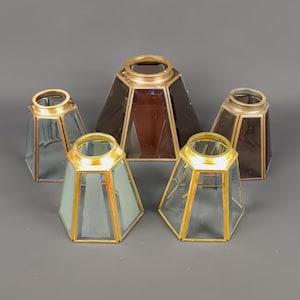 Abajures vintage em latão e vidro biselado transparente e escuro - Base hexagonal cônica - Vendidos individualmente