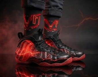 Calcetines a juego de Stranger Things Nike Air Foamposite One Premium en negro y rojo brillante / Ropa urbana