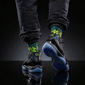 Nike Air Jordan 11 Quantum passende Crew Socken | Elektrik Blau Streetwear Basketball Sammler Geschenk Bild 4