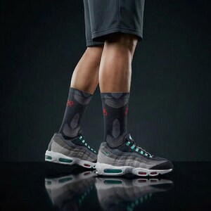 Nike Air Max 95 Greedy/What The Matching Crew-strumpor | Chaotic Collector Streetwear Mashup bild 5