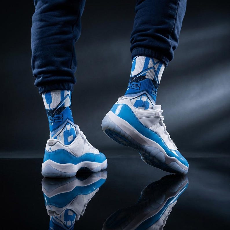 Calcetines a juego para Jordan 11 Diseño inspirado en UNC / Estilo urbano azul Carolina Estilo baloncesto Heritage imagen 4