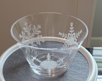 Ralph Lauren Crystal Holiday Snowflake Serving Bowl Signed RL 8"
