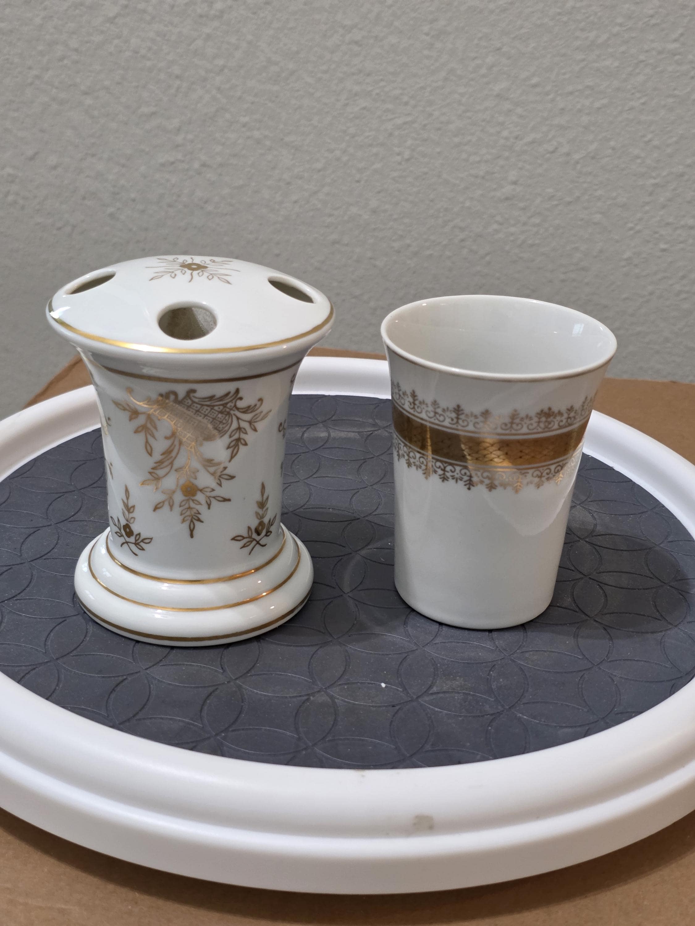 Antique toothbrush porcelain holder - Etsy 日本
